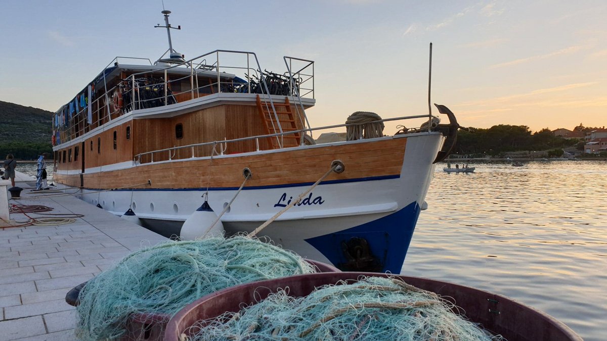 Kvarner Bay - The Linda - Nicola Wallis - August 2019