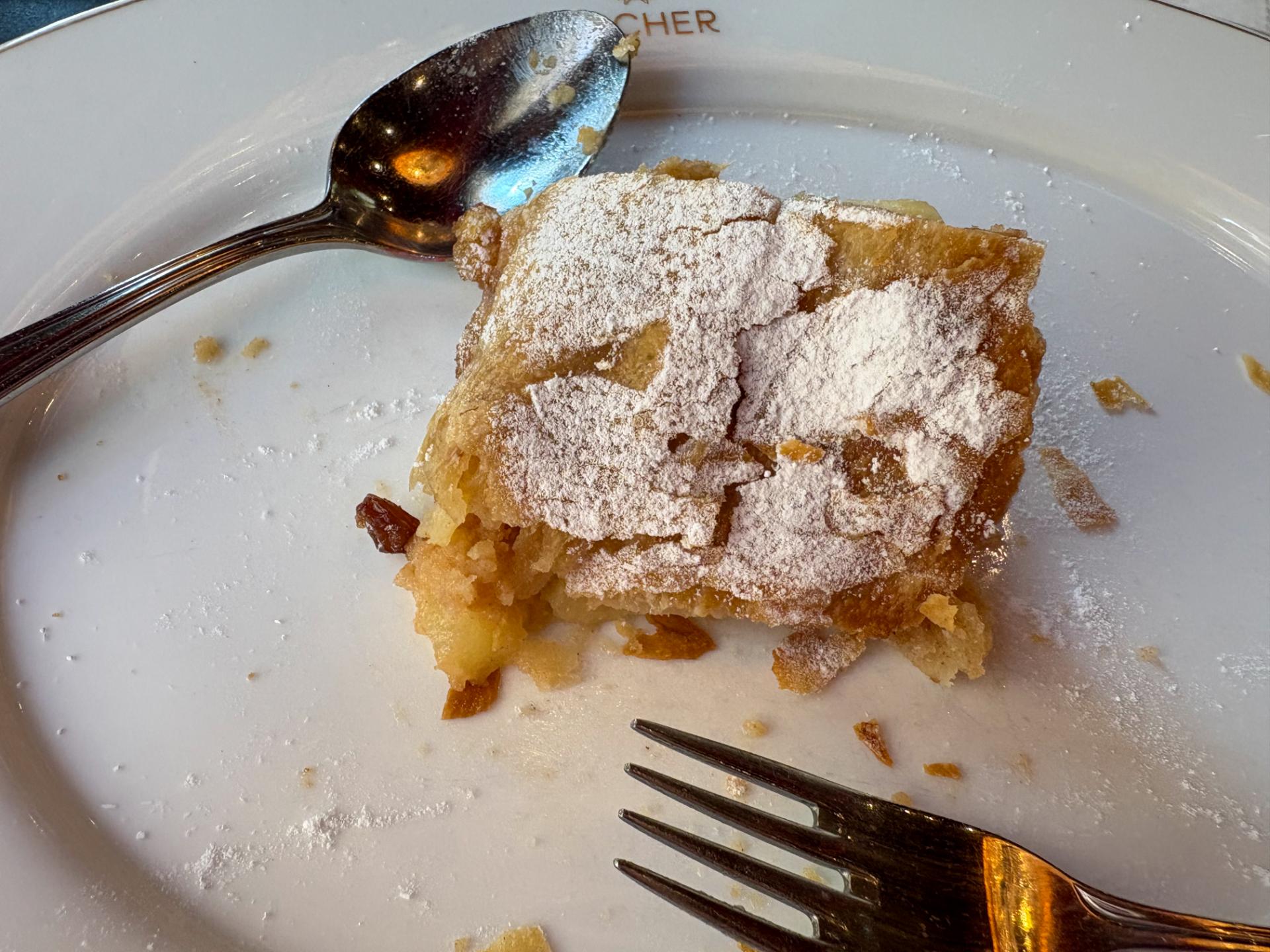 Vienna's Iconic Apple Strudel Vienna's Iconic Apple Strudel