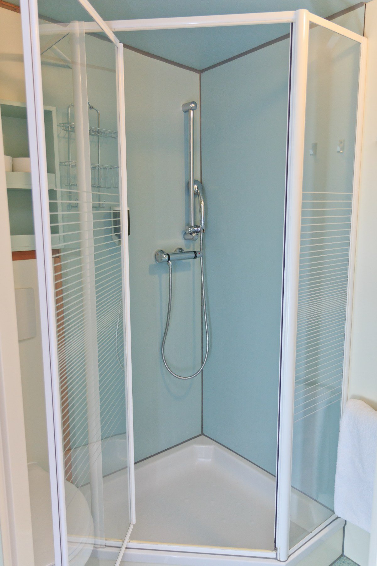Fleur - Cabin Amenities - Shower Fleur - Cabin Amenities - Shower