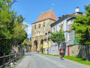 Cycling in to Sighisoara, Romania