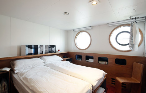 Double Cabin