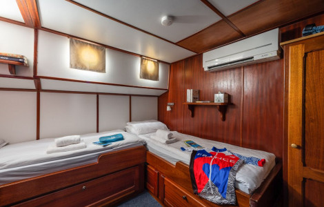 Caprice Twin Cabin Caprice Twin Cabin