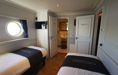 Twin Cabin Twin Cabin