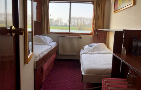 Twin cabin