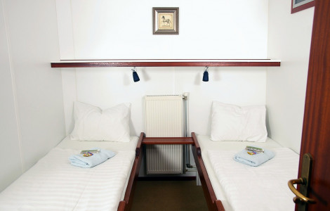 Twin Cabin Twin Cabin