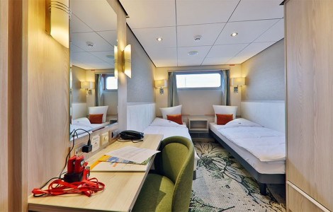 Twin Cabin Main Deck Twin Cabin Main Deck