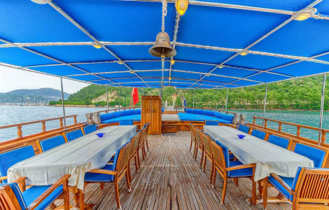 Thalassa - Deck Thalassa - Deck