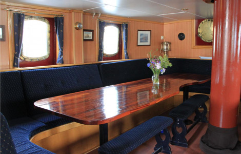 Flying Dutchman - Saloon