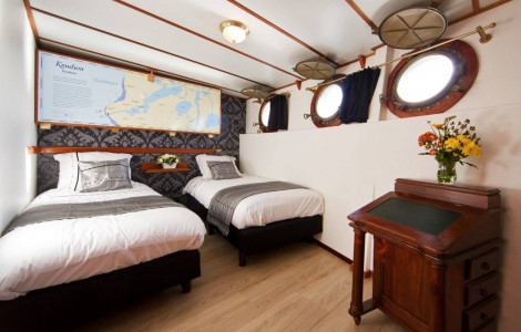 Premium twin cabin