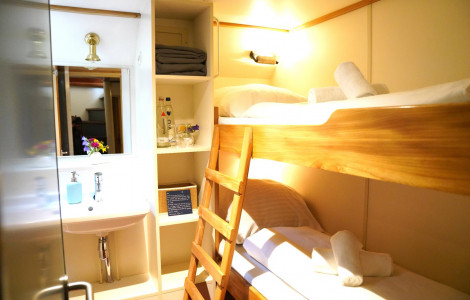 Bunk bed cabin